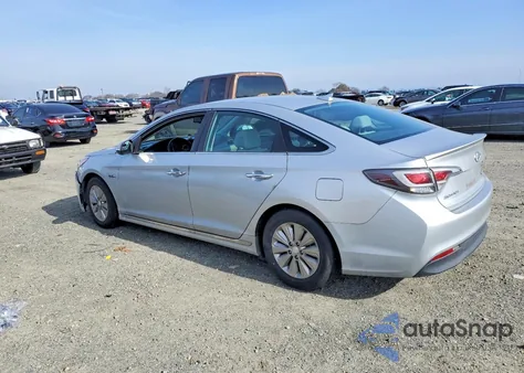 2017 Hyundai Sonata Hybrid z USA, uszkodzony, nr VIN KMHE24L16HA059194